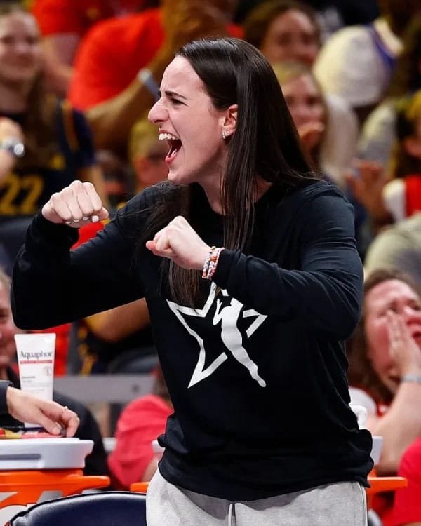 Indiana Fever Caitlin Clark Black Star Sweatshirt