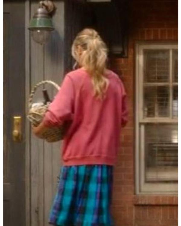 Carrie Bradshaw And Just Like That S03 Pink Sweatshirt